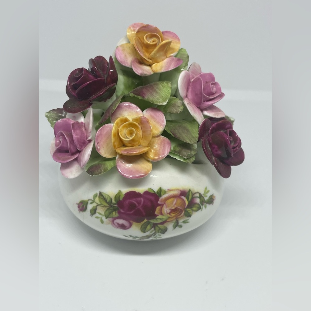 Vintage Royal Albert bone china England, old country roses, 1962